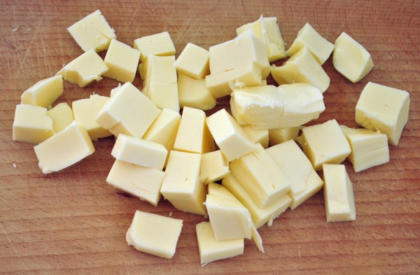 Сыр (моцарелла) для запекания куриного филе с помидорами 